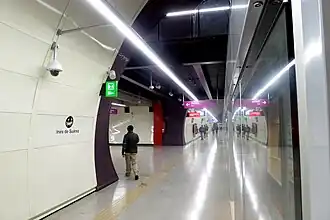 Andén à Los Leones par Line 6.