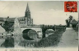 Pont-Remy, au tout début du XXe&nbsp;siècle. La carte postale indique qu'un port est aménagé sur la Somme.