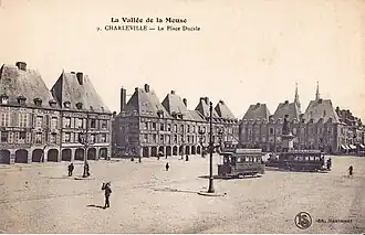 Bifurcation des lignes, place Ducale.