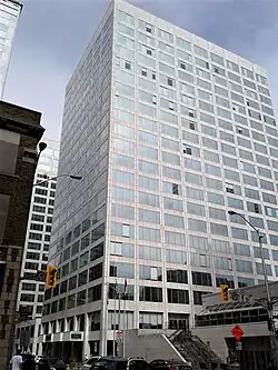 L'esplanade Laurier 1