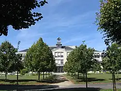 Description de cette image, également commentée ci-après