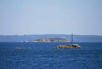 La Cormorandière, au fond l'île Ronde