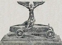 La Coupe Hartford, remise à Alfa Romeo pour sa victoire dans le Grand Prix d'Europe (de France) 1924 à Lyon.