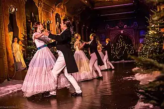 La Galerie des Portraits - Final du Corps de Ballet.