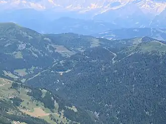 Vue aérienne de la station.