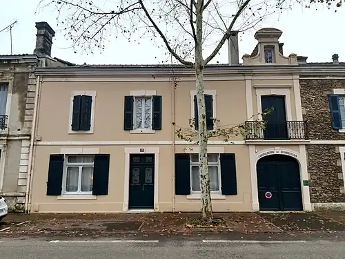 Ancien dispensaire pour nourrissons