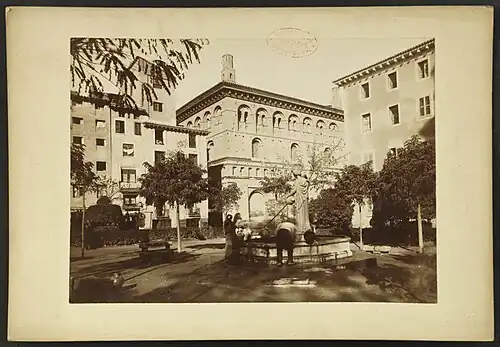 La Lonja photographiée par Jean-Auguste Brutails