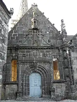 L'ossuaire d'attache.