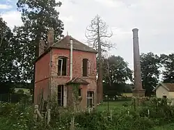 Vestiges de l'usine.