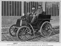 La Panhard 6HP vainqueur de la catégorie automobile, aux Paris-Dieppe et Paris-Trouville 1897 (avec Gilles Hourgières).