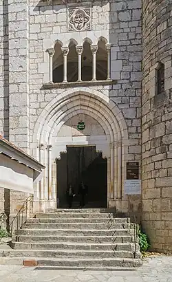 La Porte Sainte, entrée de la cité religieuse.