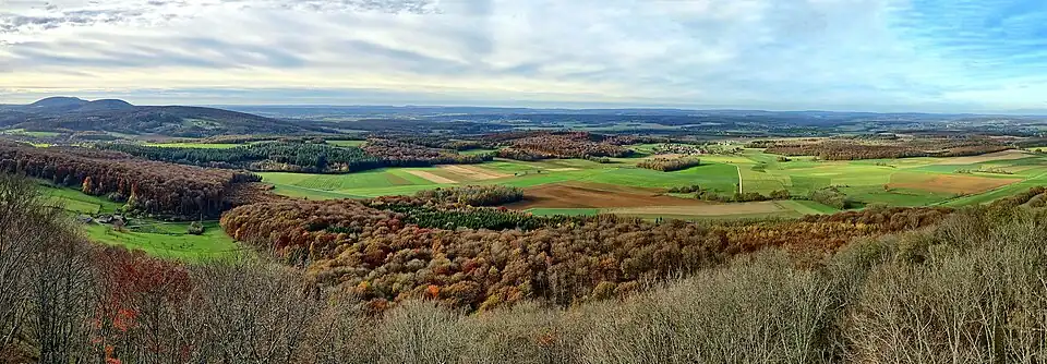 Panorama ouest sur la vallée de l'Ognon.