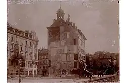 La Tour de l’Ile dégagée d’une partie des habitations qui l’entouraient (actuelle Place Bel-Air, Genève) 1896
