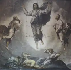 Trois hommes lévitant au-dessus de trois personnages couchés.