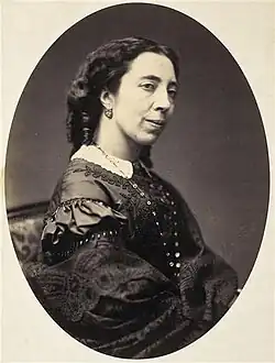 Pauline Viardot-García, photographie de Pierre Petit (1860).