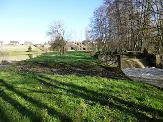 L'Aveyron à l'étang communal.