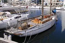 La goélette à deux mâts Escapade construite en bois immatriculée à Douarnenez