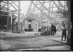 Le démontage, au sol, 1922.