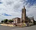 La mairie et l'église Saint-Martin.