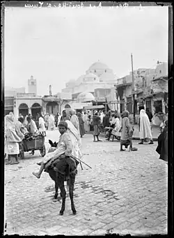 Charles Géniaux,"La place Bab Souïka à Tunis", vers 1911