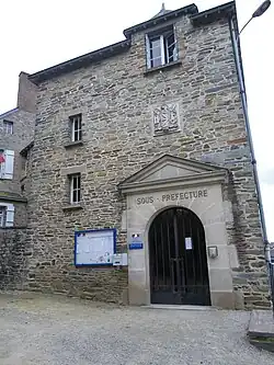 Entrée principale de la sous-préfecture.