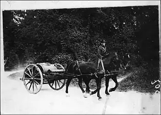 Édouard Brissy : La voiture à eau britannique dans le parc du château(5 août 1916).