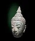 Tête de Bouddha. Bronze de l'école de Sukhothai XIVe&nbsp;siècle (Inv.71 3 1). Thaïlande actuelle