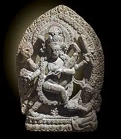 Vishnu Vikrânta. Népal, XVIIe siècle. Pierre, traces de polychromie et de dorure.