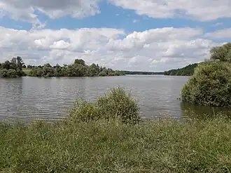 Le plan d'eau à l’été 2018.