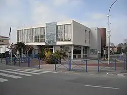 Photographie de l'Hôtel de ville de Lacanau.