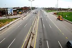 Le périphérique de Lahore, ici en fin de construction en 2009.