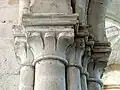 Base du clocher, doubleau méridional, chapiteaux côté ouest.