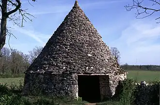 Cabane à Lalbenque (Lot).
