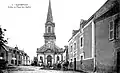 L'église paroissiale Saint-Martin et la place de l'église vers 1920 (carte postale)