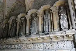 Les apôtres Côté droit.