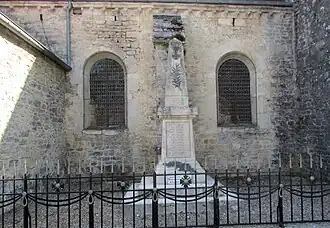 Le monument aux morts.
