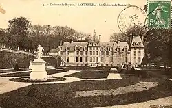 Le château de Manneville à Lantheuil.