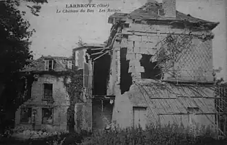 Ruines du château du bas en 1918.