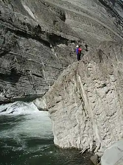 Gros blocs de pierre dans la section de Grade.5 dans la rivière Mohaka.