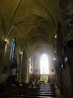 Intérieur de la collégiale