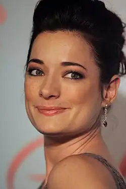 Description de l'image Laura Michelle Kelly in March 2013.jpg.