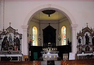 L'intérieur de l'église.