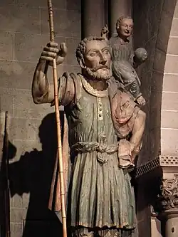 Saint Christophe grande statue en bois de 1583 dans la basilique d'Avesnières.