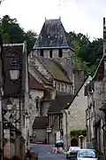 L'église vue depuis la rue de la barrière