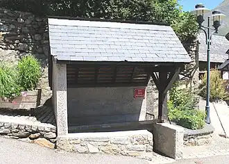 Le lavoir du bas.