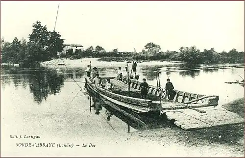 Le bac à Sorde-l'Abbaye, au début du XXe siècle, en pays d'Orthe
