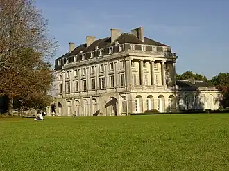 Le château du Bouilh.