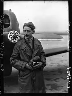 Description de l'image Le Bourget - retour de l'aviateur De Permangle - btv1b9047966f.jpg.