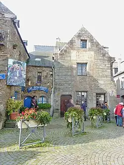 La « maison du Lion d'Or » du XVIe&nbsp;siècle).