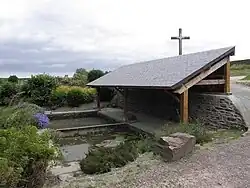 Le lavoir de la fontaine Saint-Laurent.